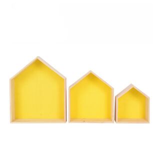 Lot de 3 étagères murales en bois design maison sur un fond blanc