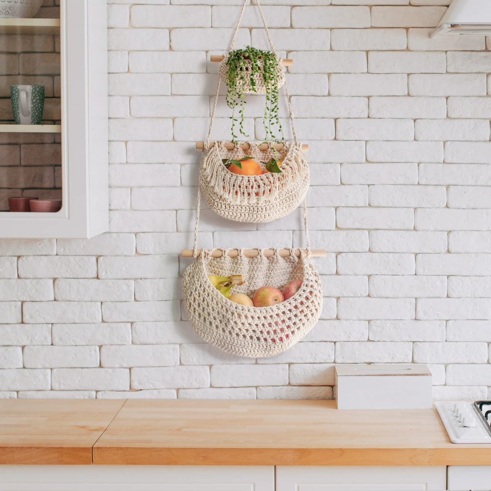 Étagère murale suspendue pour fruits avec trois paniers en macramé IMG etagere murale suspendue pour fruits avec trois paniers en macrame 4